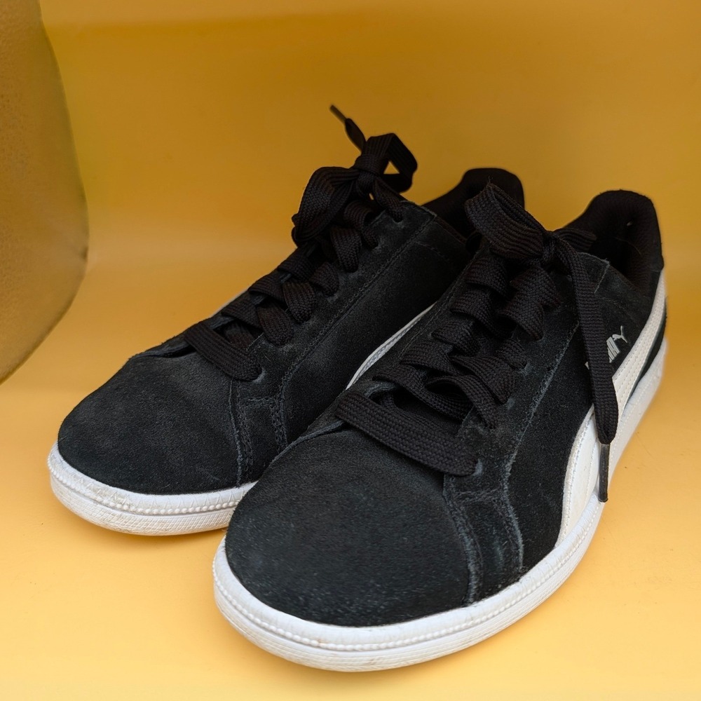 Puma Smash V2 Black White Suede Low Top Sneakers 362027-01‎ Kids 6C